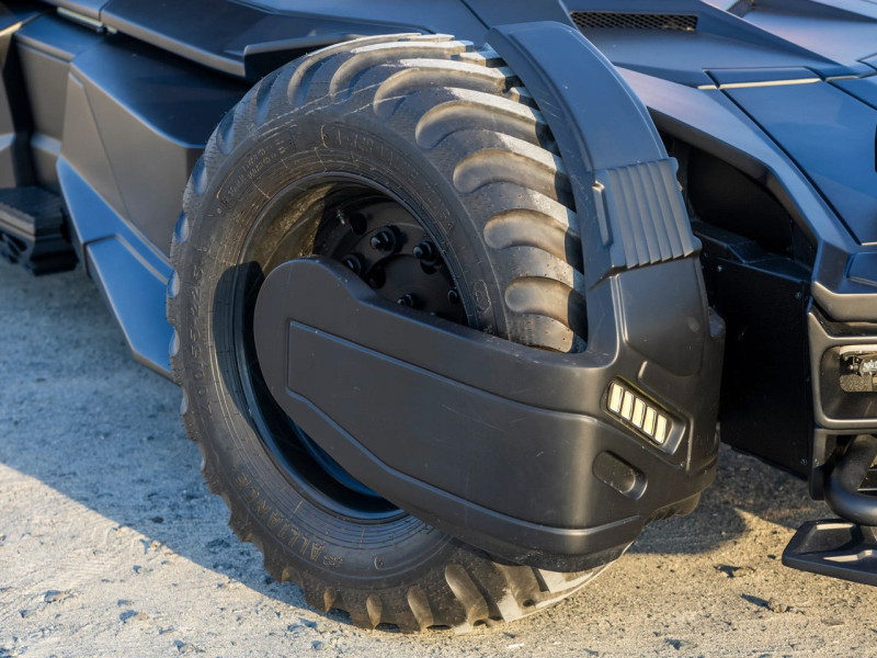 avg-batmobile-tribute-8